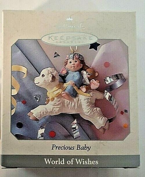 Фарфоровая статуэтка мальчик на овечке, 98 г.